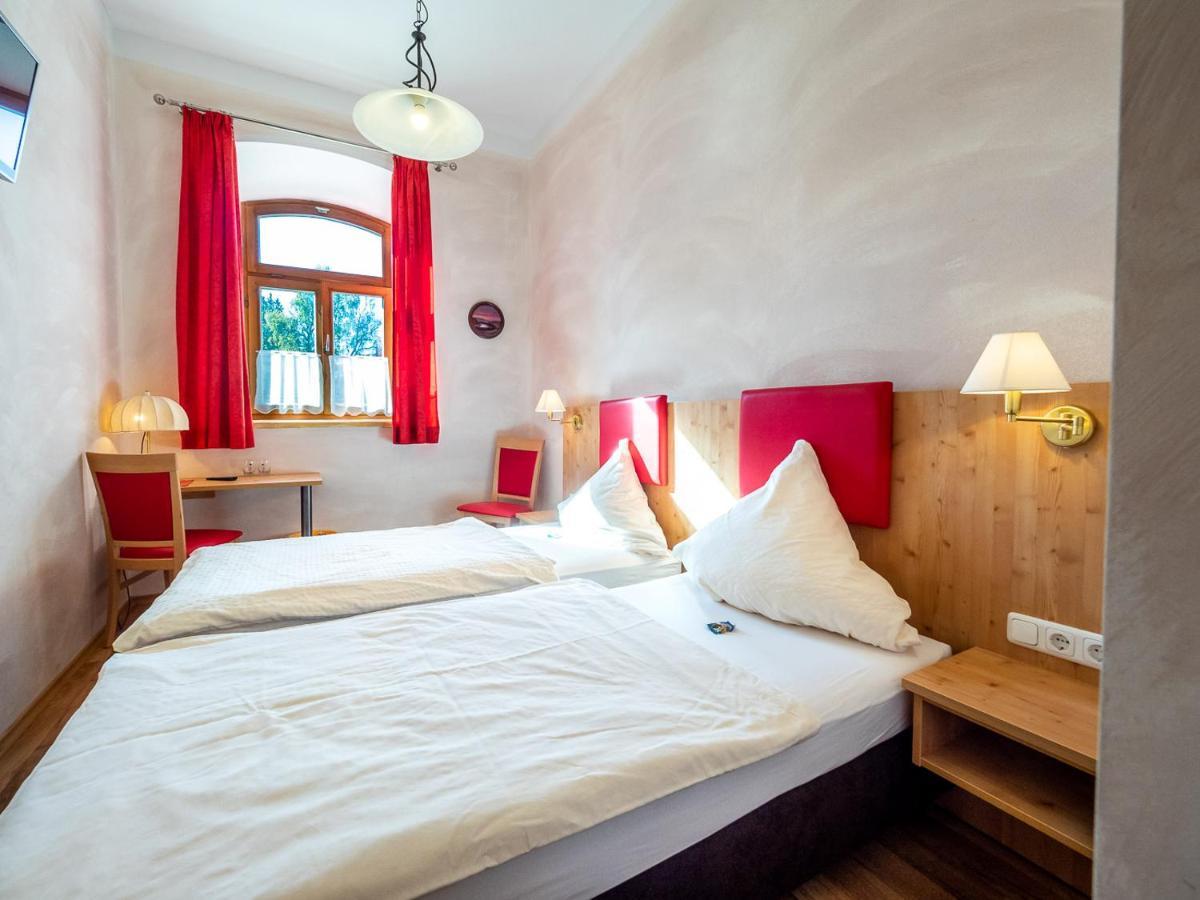 Kleinkunstbuehne Zur Post Beim John In Obing Hotel Kültér fotó