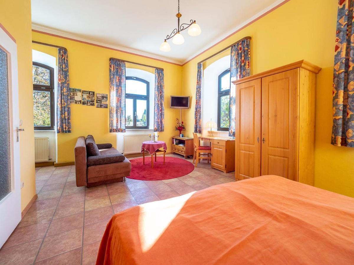 Kleinkunstbuehne Zur Post Beim John In Obing Hotel Kültér fotó